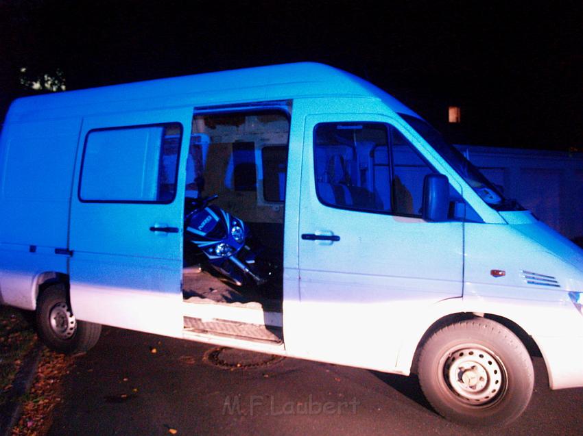 Hochwertige Roller in Garage sichergestellt Koeln Vingst Oranienstr P16.JPG